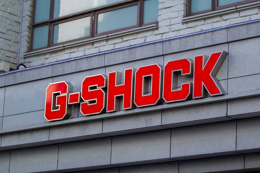 logo g*shock